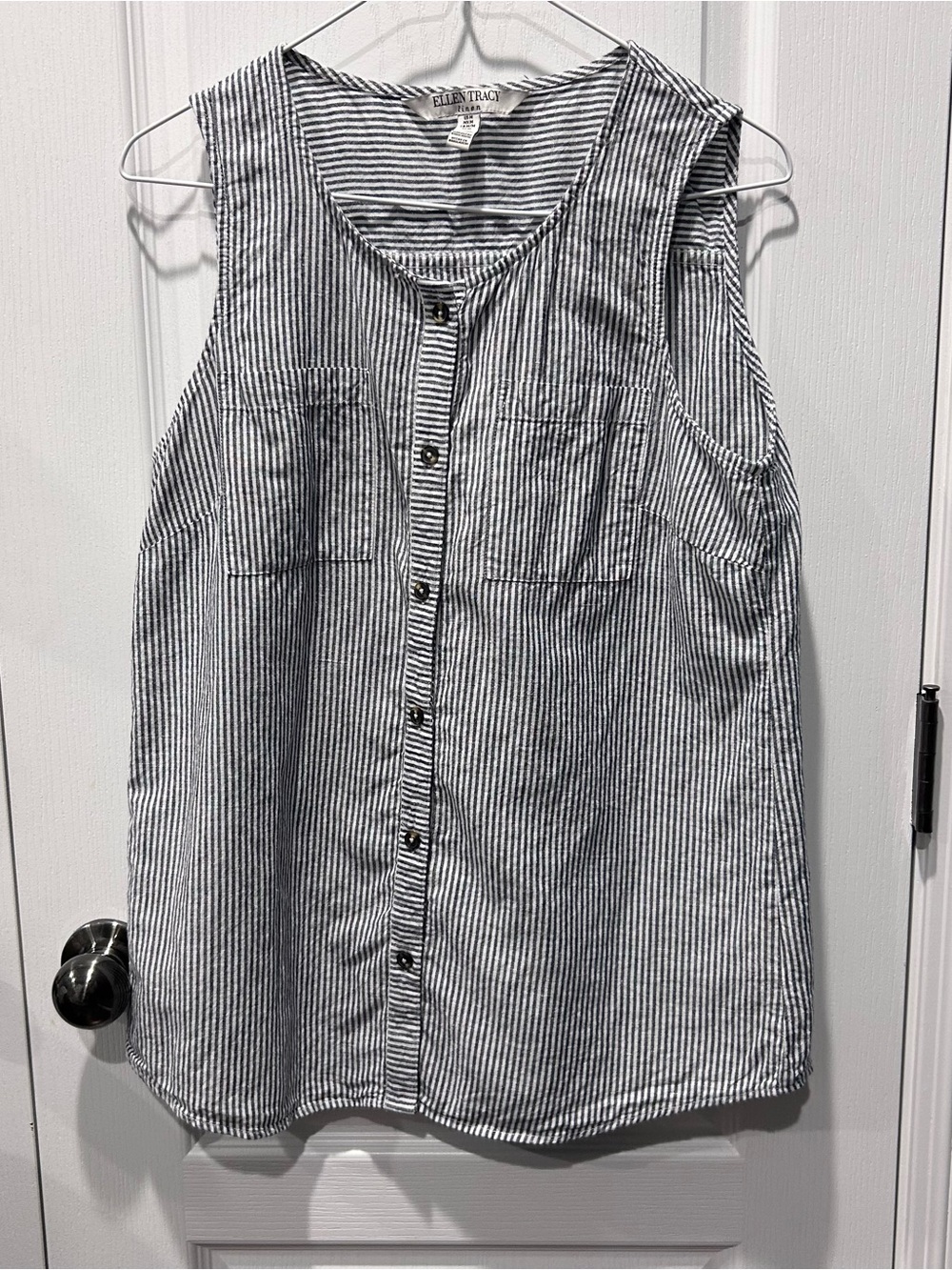 Ellen Tracy Linen Striped Sleeveless Top M Button Front Pocket Tank Coastal